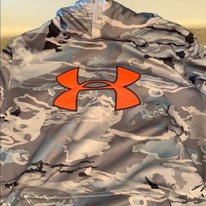 Under armor sweatshirt